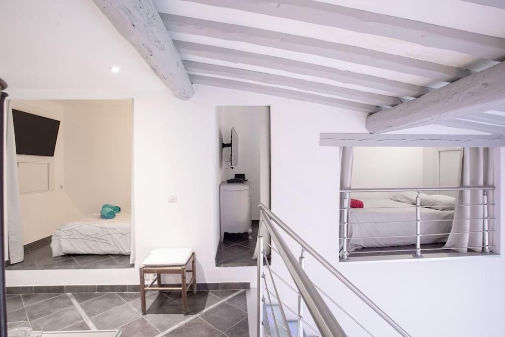 Appartement Large Duplex - Air Conditioning & Parking - Walk To The ! - Le Saint Henry *