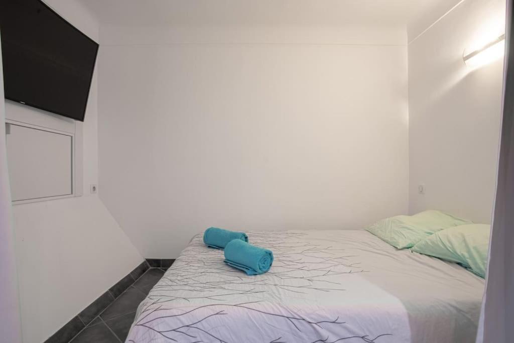 Large Duplex - Air Conditioning & Parking - Walk To The ! - Le Saint Henry *