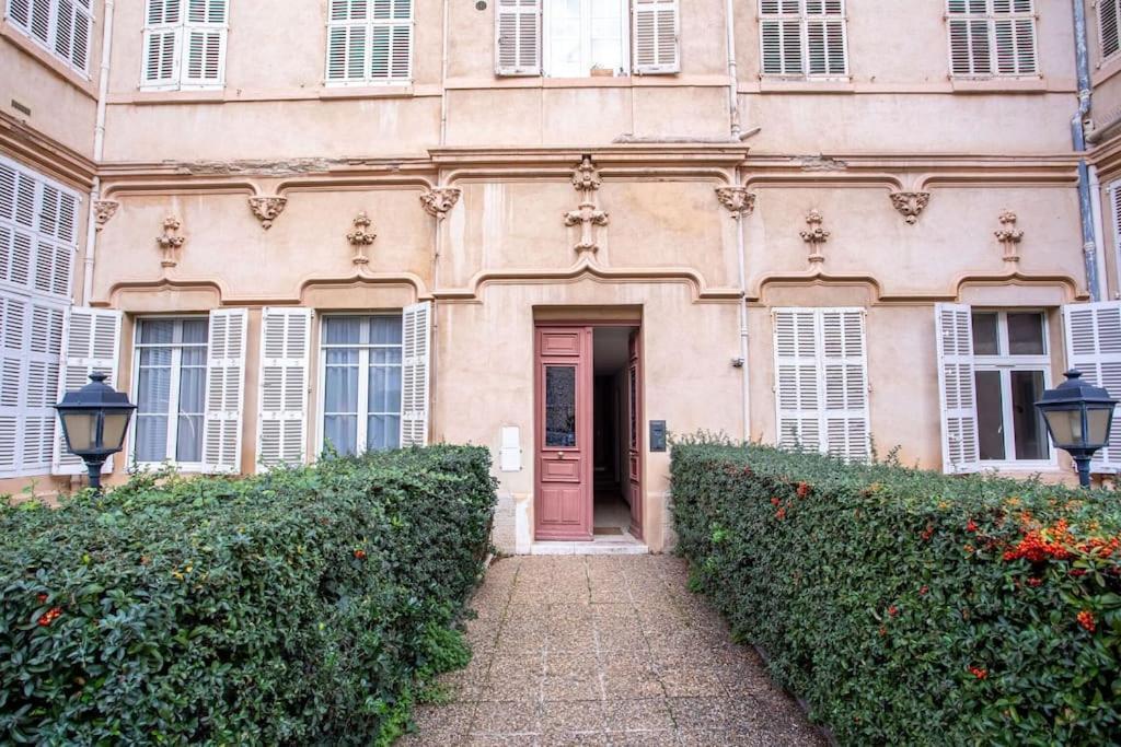 Large Duplex - Air Conditioning & Parking - Walk To The ! - Le Saint Henry Appartement *